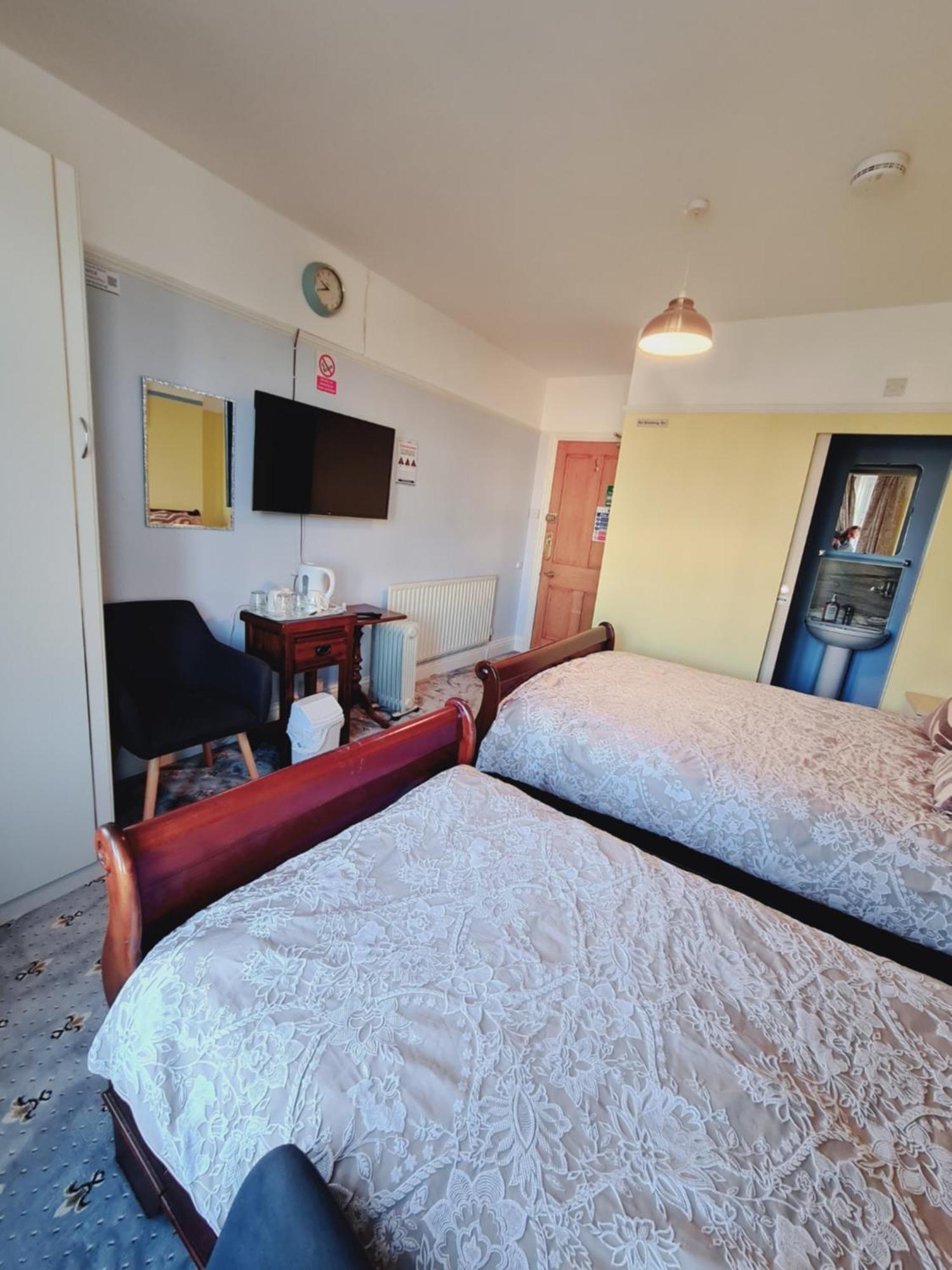 Thornbury Accommodation Burnham-on-Sea Exterior photo