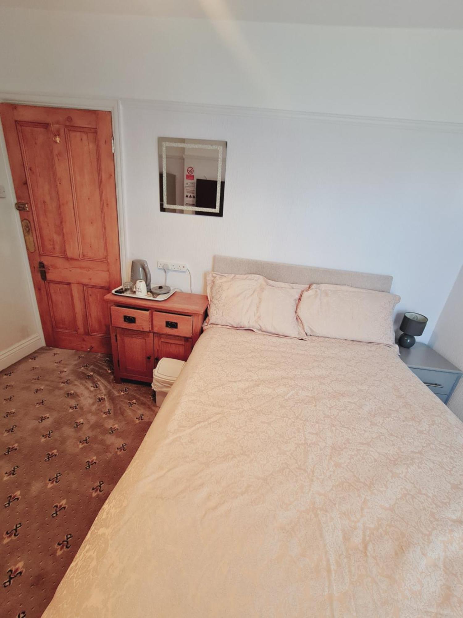 Thornbury Accommodation Burnham-on-Sea Exterior photo