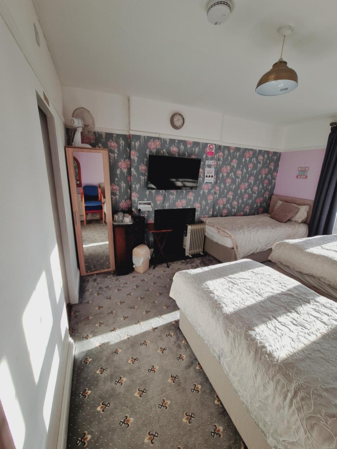 Thornbury Accommodation Burnham-on-Sea Exterior photo